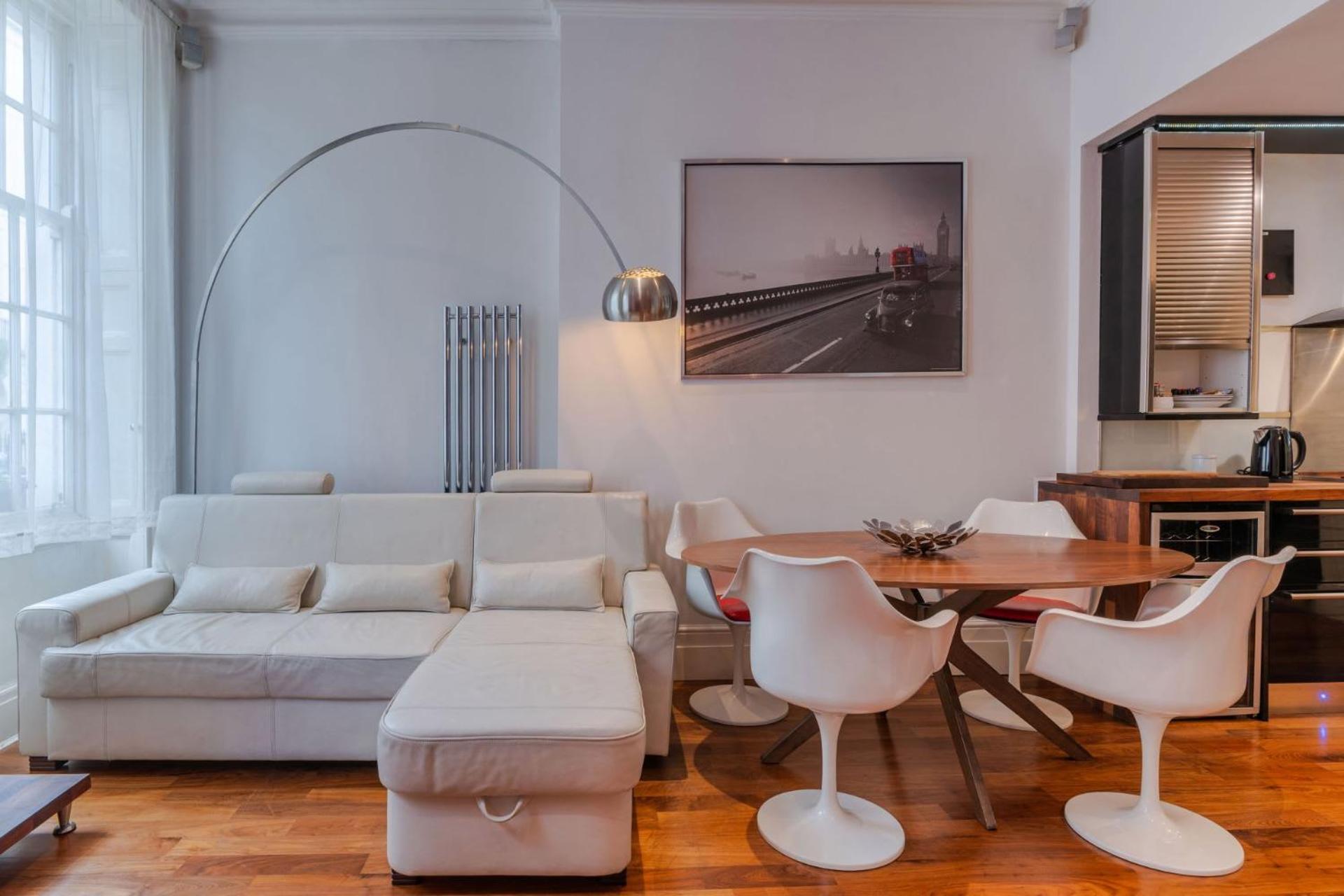 The "Red Room Apartment" - Fitzrovia - By Frankie Says Λονδίνο Εξωτερικό φωτογραφία