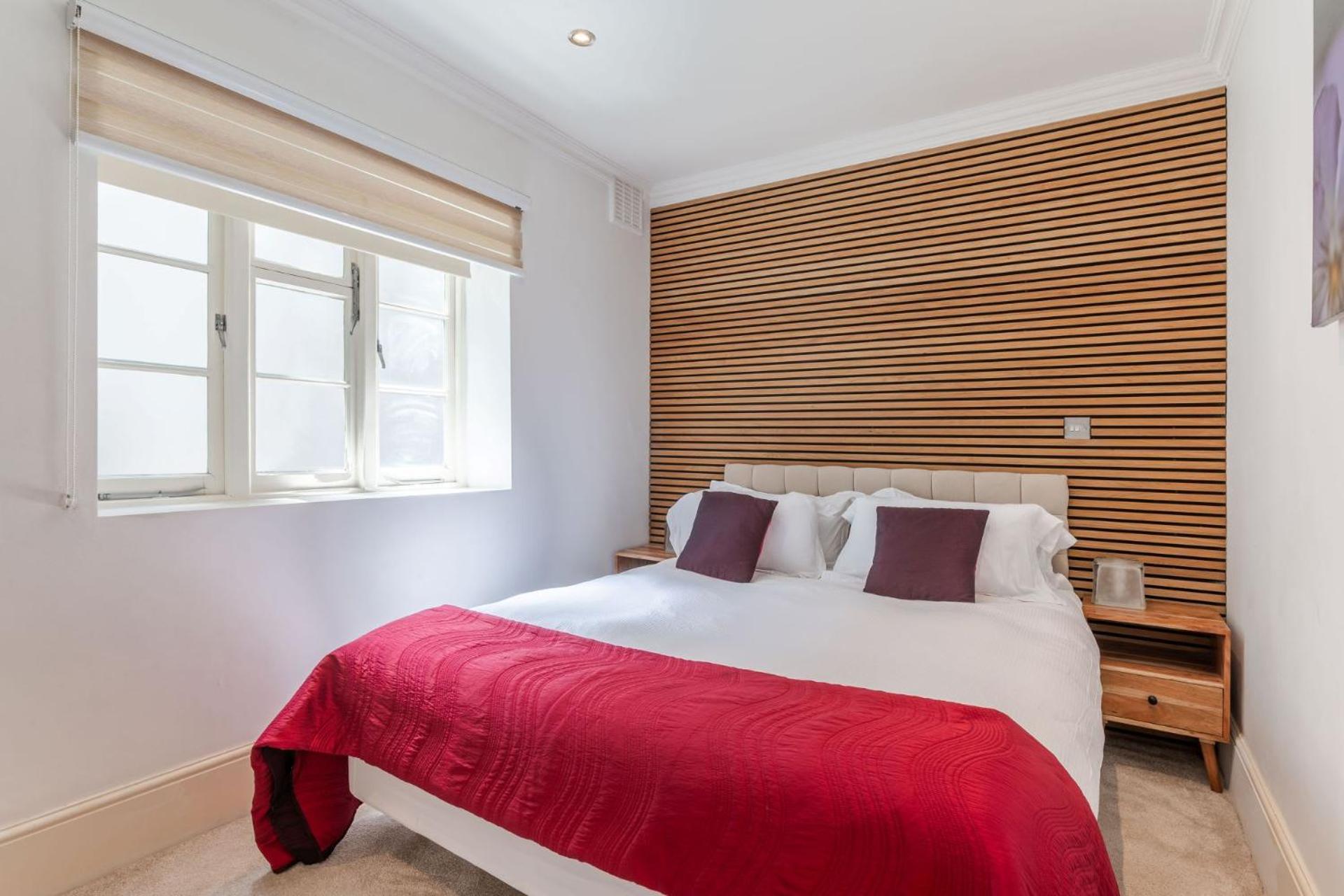 The "Red Room Apartment" - Fitzrovia - By Frankie Says Λονδίνο Εξωτερικό φωτογραφία